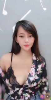 Kak Mei cantik uting ngintip
