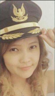 Tante Henny Telanjang pose ngangkang