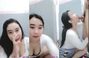 Kakak Cakep nyepong pas Live Mango