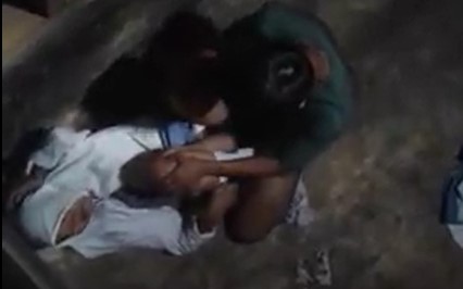 Intip ABG Ukhti SMA Mesum di Rumah Kosong