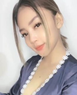 Vell Bella Sexy Belahan Dada Mulus